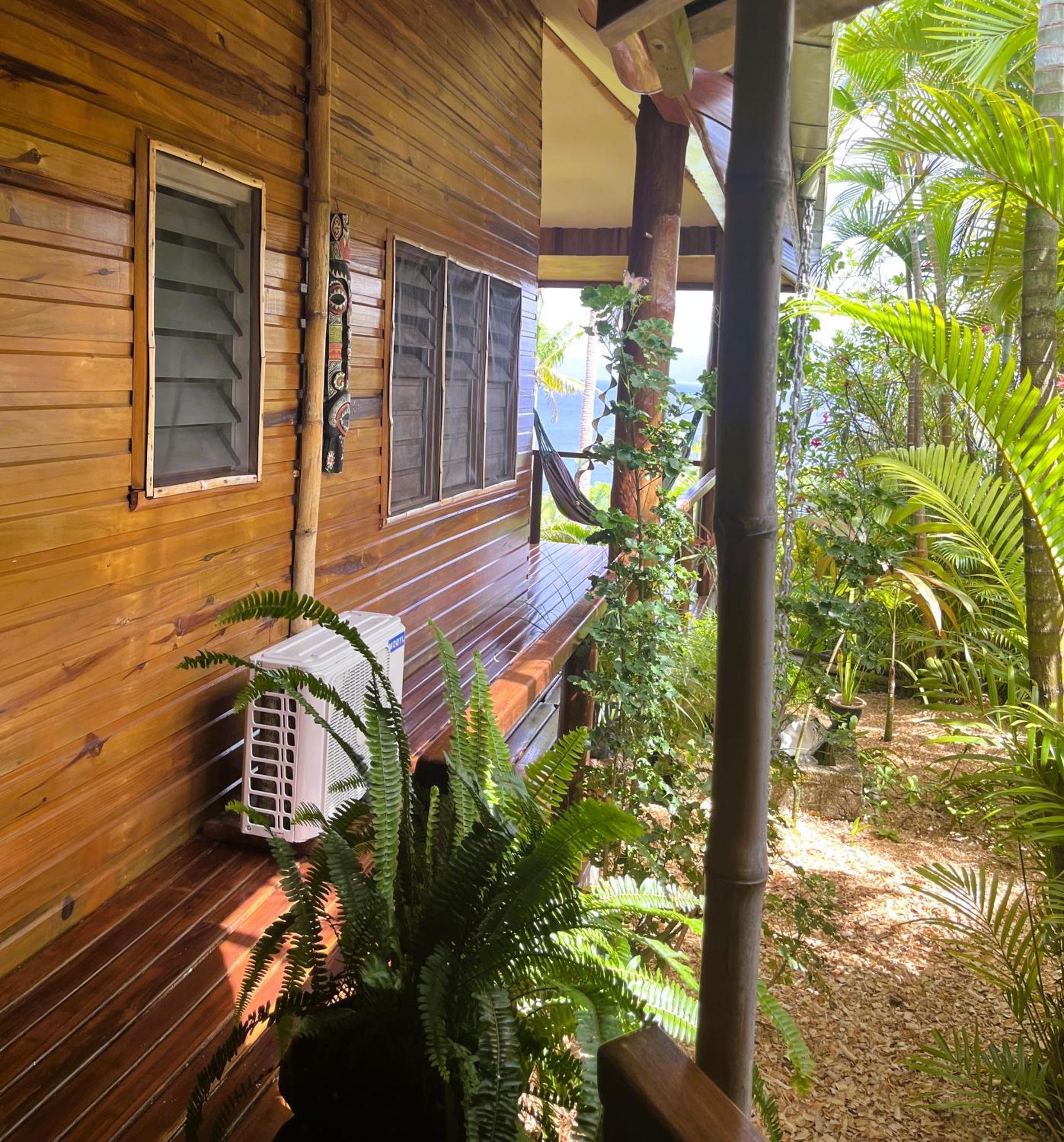 Naveria Heights Lodge Savusavu Esterno foto