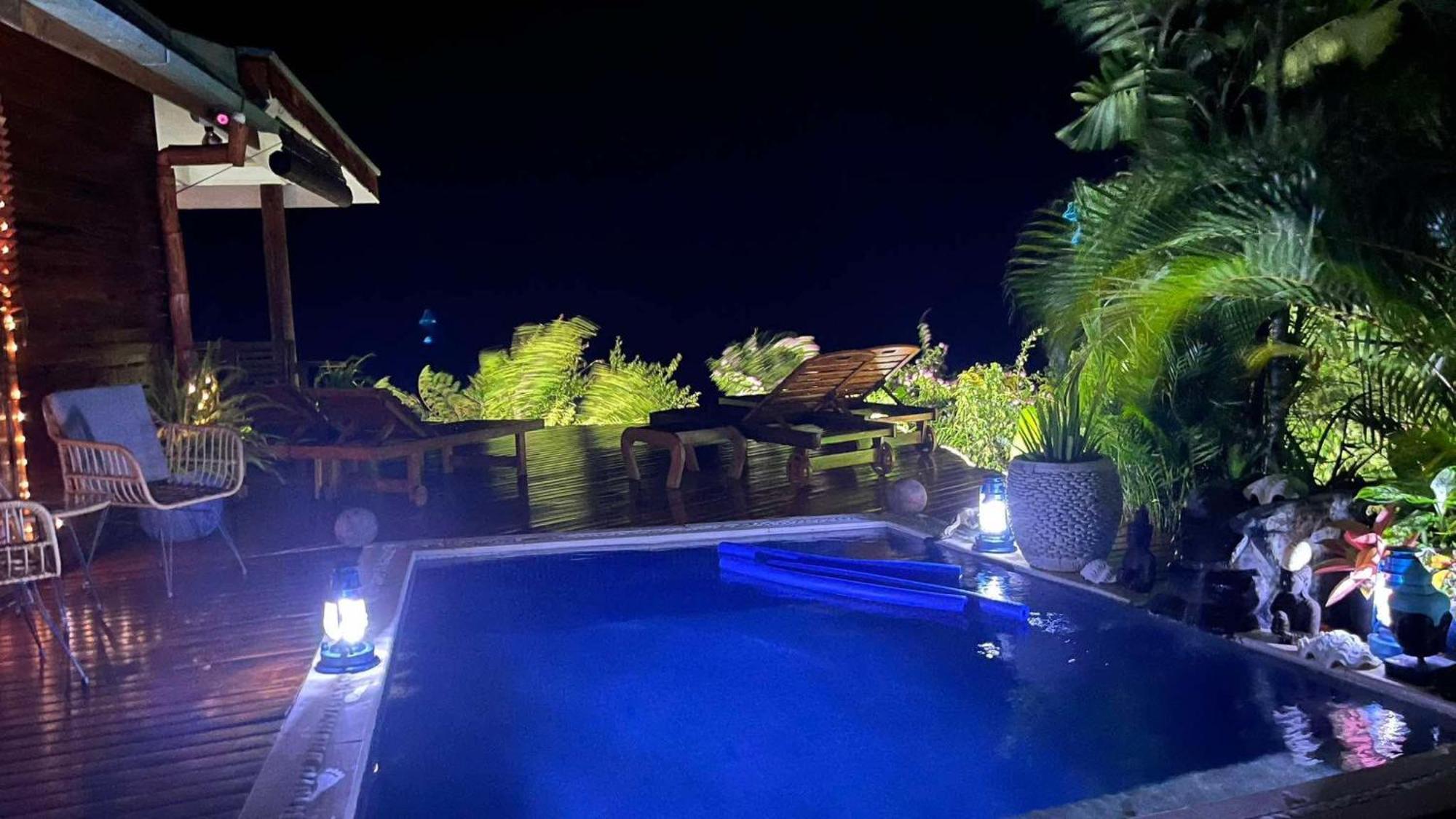 Naveria Heights Lodge Savusavu Esterno foto