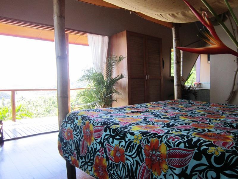 Naveria Heights Lodge Savusavu Esterno foto