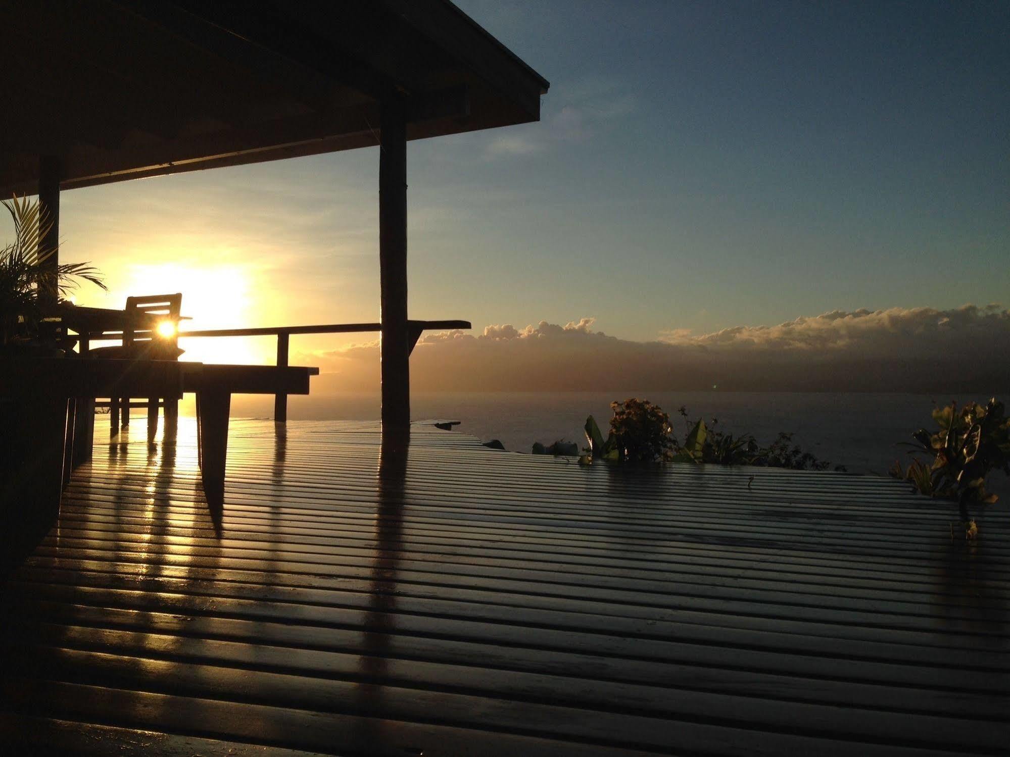 Naveria Heights Lodge Savusavu Esterno foto